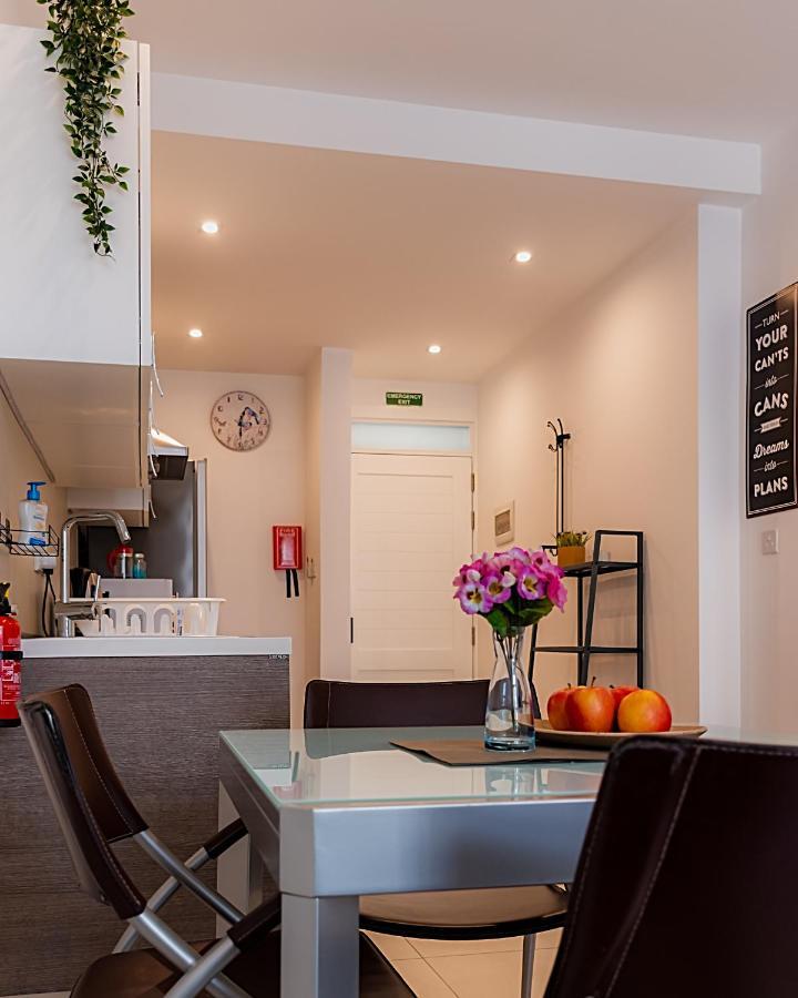 Modern Comfort - 2Br Apartment Center Of St Julians & Paceville Saint Julian's 외부 사진